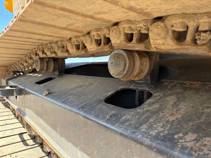 komatsu-pc238us-lc-11-image-10