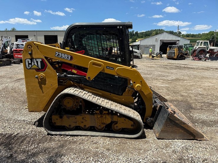 2019-caterpillar-239d3-image-5