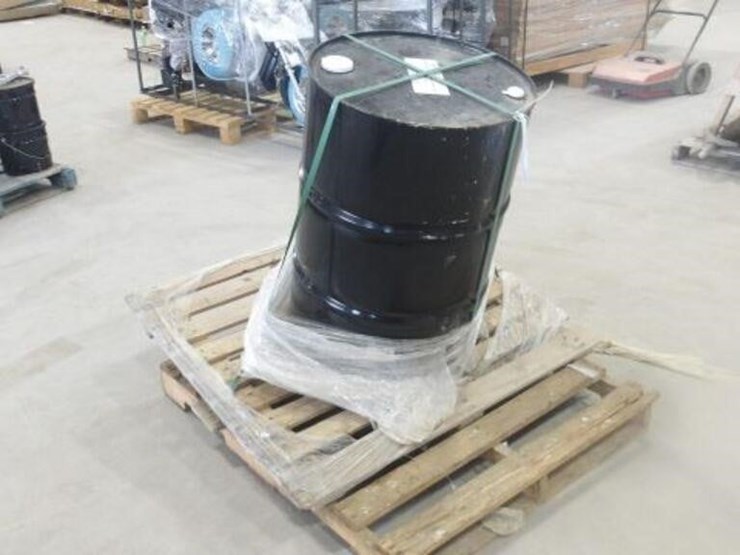 205l-barrel-of-clean-concrete-10-image-4