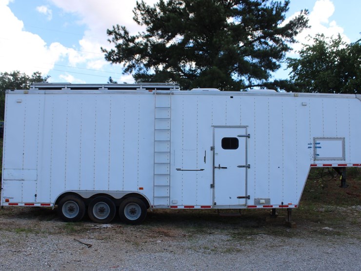2009-34'eclosed-cargomate-gooseneck-trailer-by-forest-river-trailers-image-1