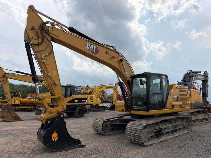 caterpillar-320-image-3