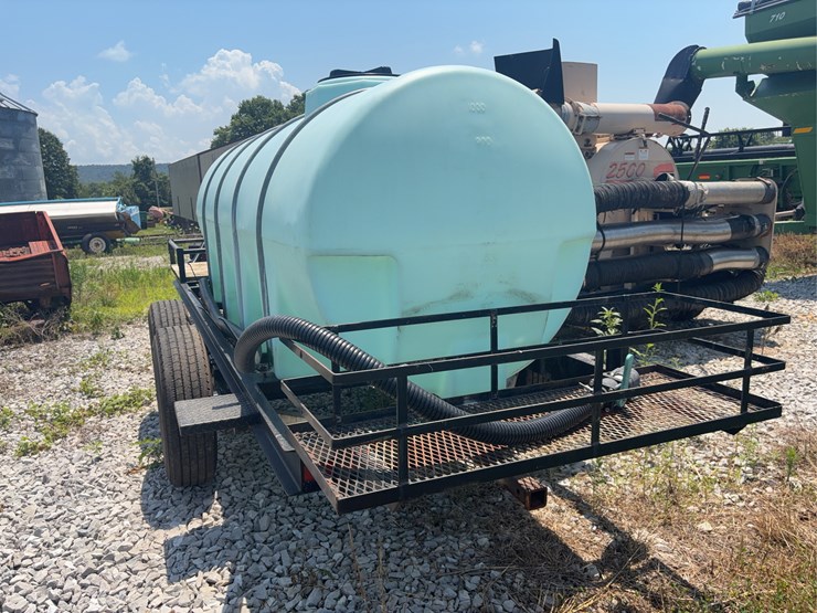 1000-gallon-nurse-tank-and-trailer-image-8