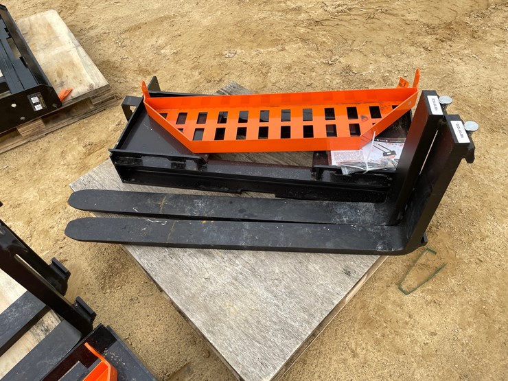 #2007-•-new-wolverine-skid-steer-pallet-fork-frame-with-forks-image-4