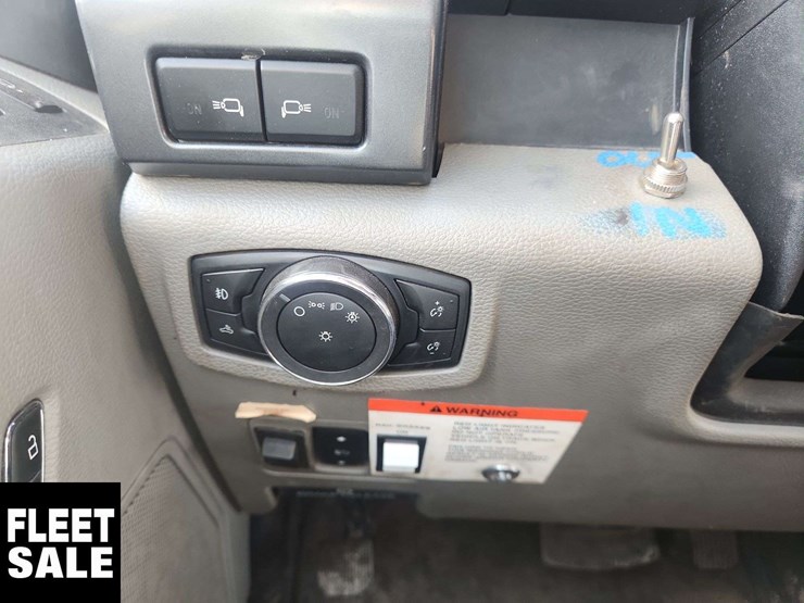 2021-ford-f550-image-22