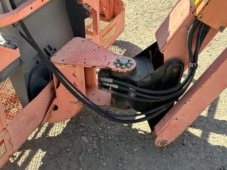 2005-jlg-600aj-image-12