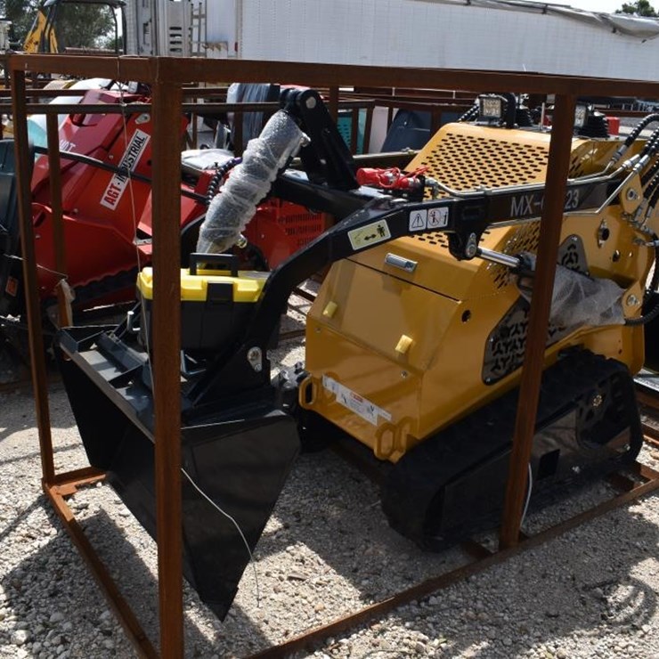 MX-CRT23 MINI SKID STEER (SERIAL # MXCRT232025X00352)