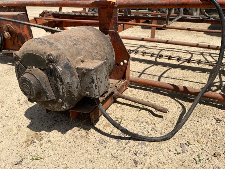 #3454-•-mulkey-16'-hay-conveyer-image-13