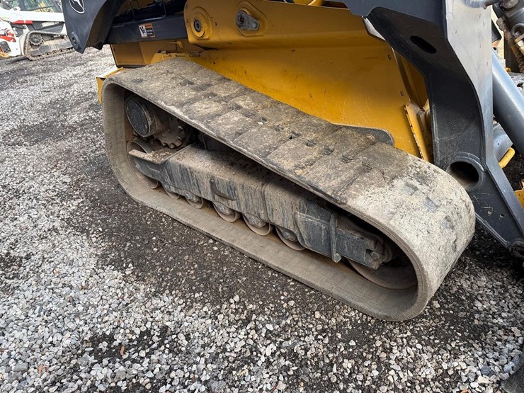 2019-deere-331g-image-13