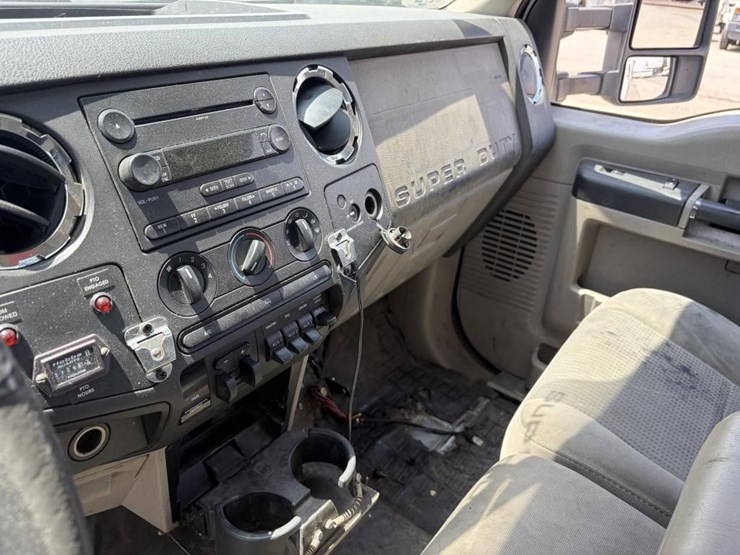 2008-ford-f550-image-28