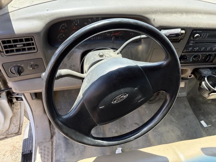 2001-ford-f250-image-17