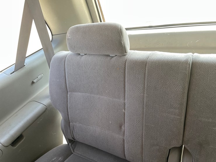 2003-toyota-sequoia-image-59