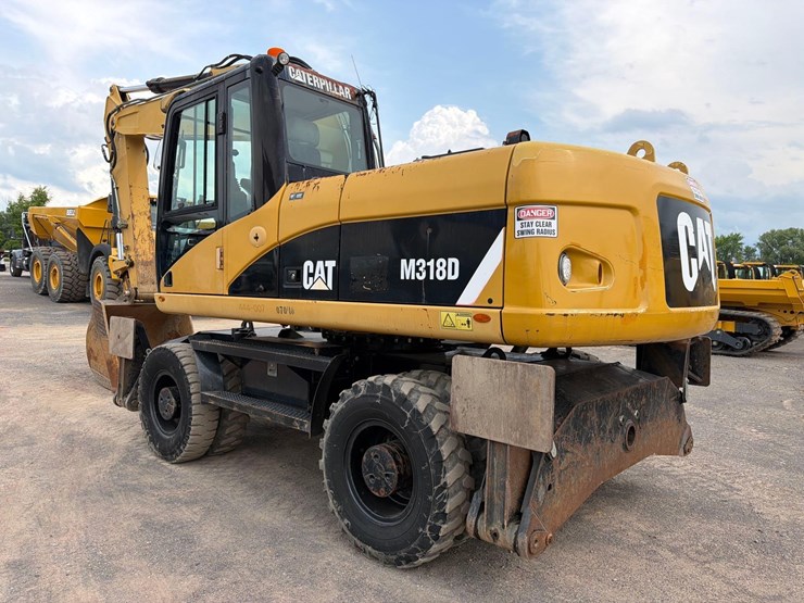 caterpillar-m318d-image-6