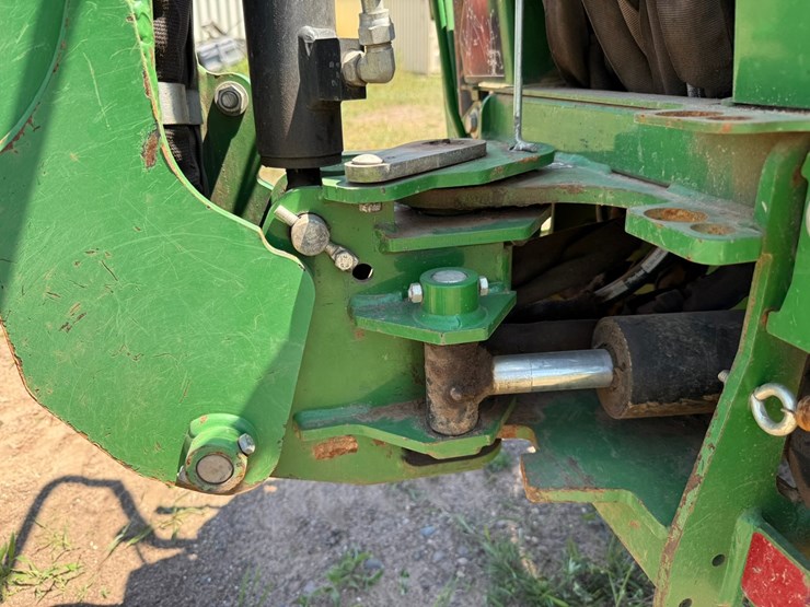 john-deere-3032e-image-34