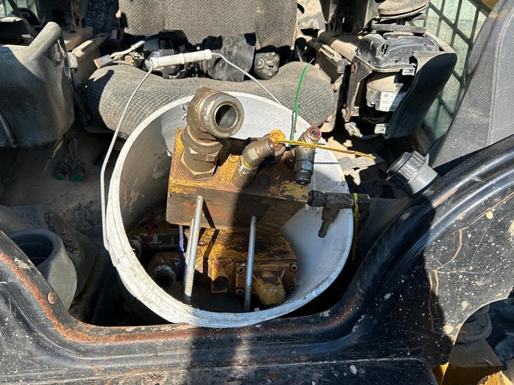 2014-caterpillar-289d-image-20