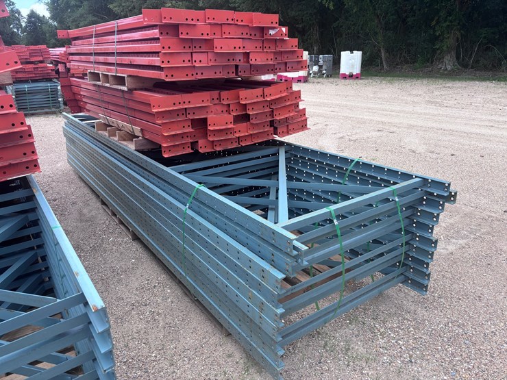 #40088-•-(1)-stack-bolt-on-upright-16ft-x-46in-bolt-on-beams-8ft-x-3-1/2in-pallet-racking-image-1