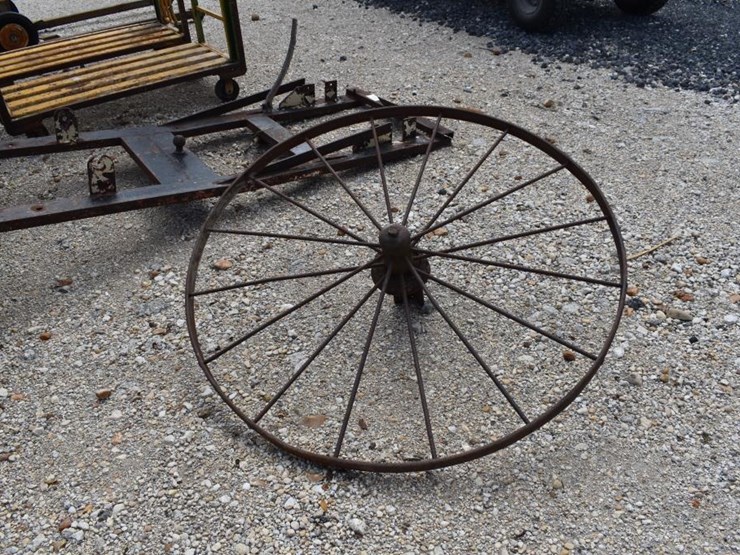antique-steel-wheel-image-2
