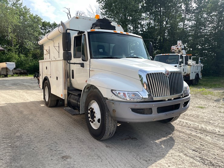 2010-international-durastar-4400-image-3