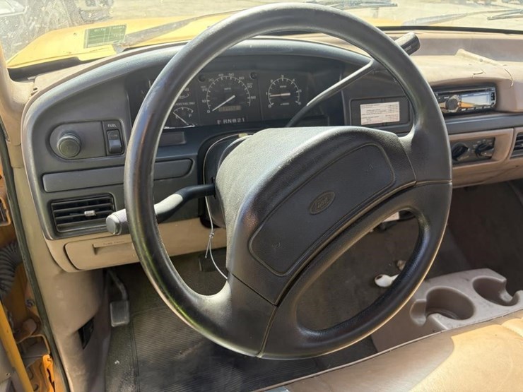 1996-ford-f350-xl-image-23