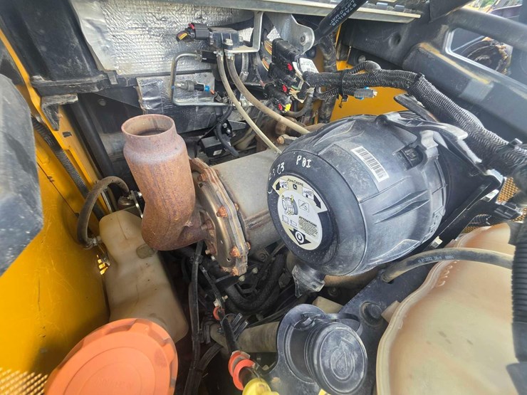 2022-deere-325g-image-10