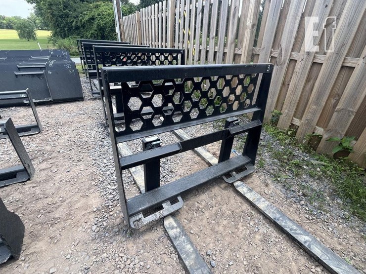 wildcat-48"-pallet-forks-image-2