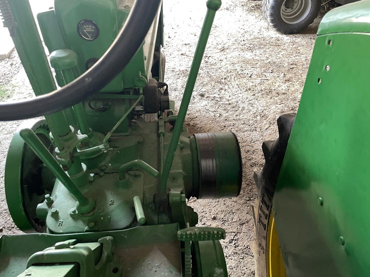 john-deere-model-b-image-21