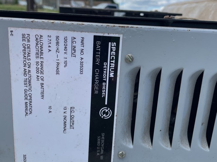 #2896-•-30kw-spectrum-detroit-diesel-generator-image-20