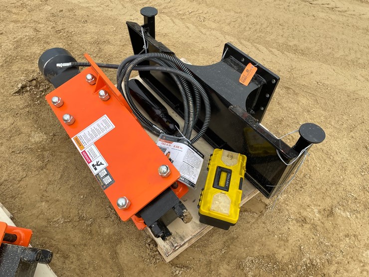 #2053-•-new-wolverine-skid-steer-post-hole-driver-image-1