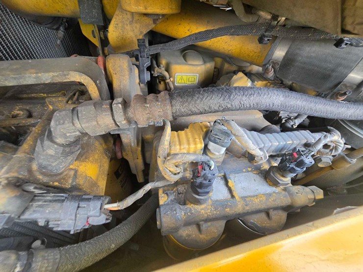 caterpillar-d6t-lgp-image-19