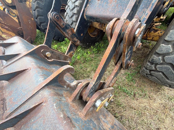 caterpillar-it28-image-15