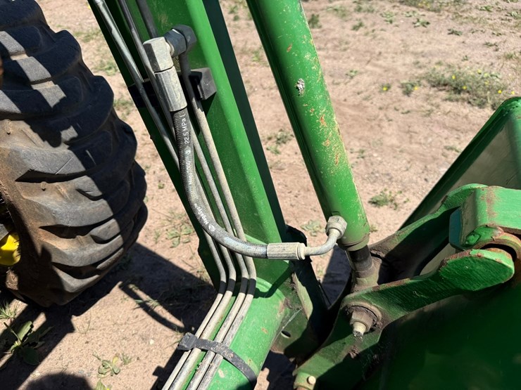 john-deere-3032e-image-24