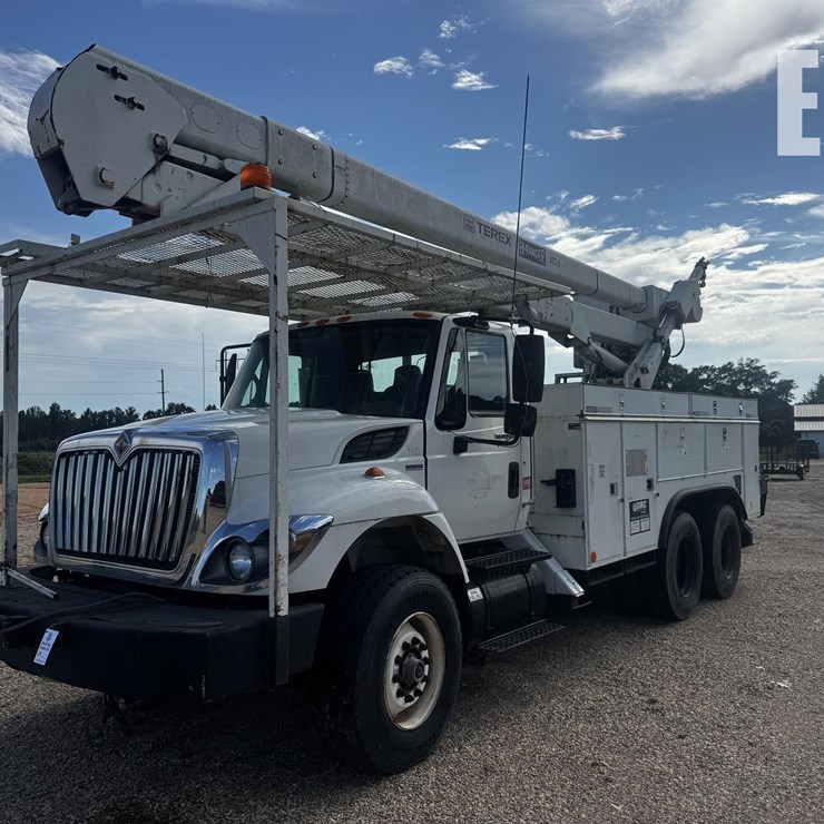 2007 INTERNATIONAL 7400