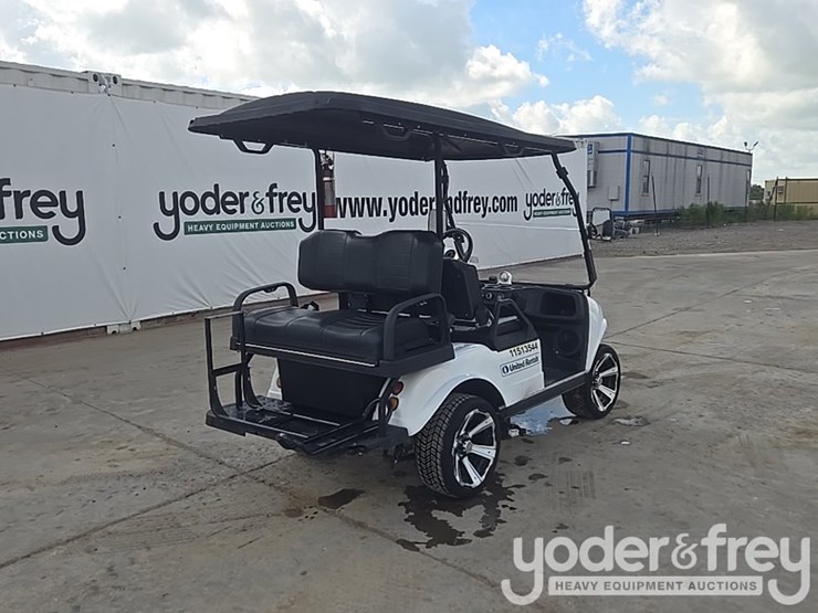 2022-evolution-classic-4-pro-electric-cart-4-seater-image-5