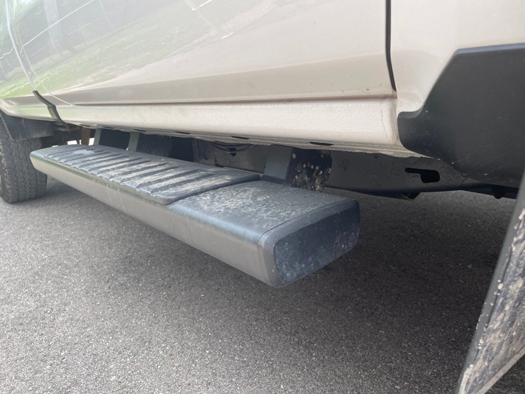 2017-chevrolet-2500-image-19