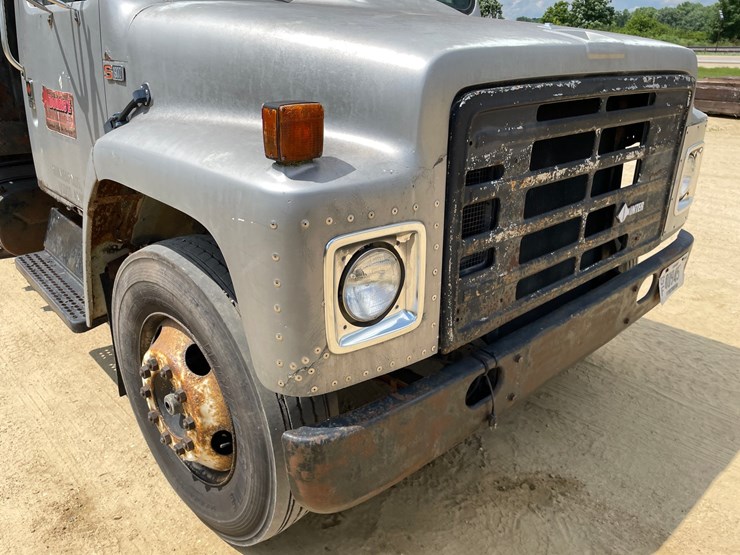 #204-•-1988-international-straight-truck-(has-wi-title)-image-32