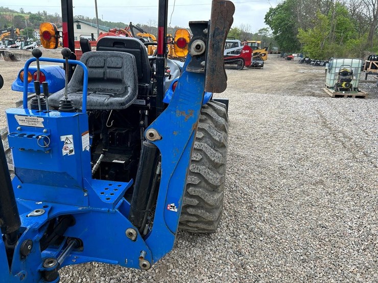 2015-new-holland-boomer-37-image-14