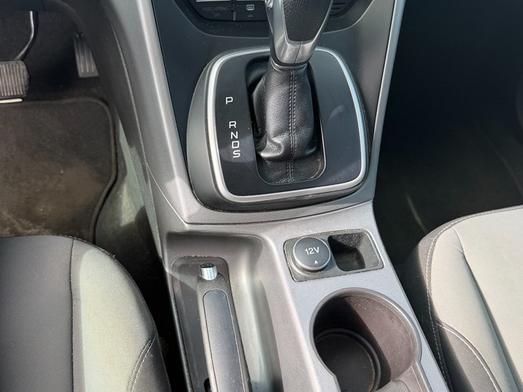 2014-ford-escape-se-image-13