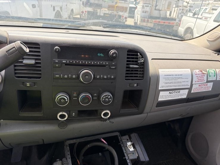 2012-gmc-2500hd-image-17