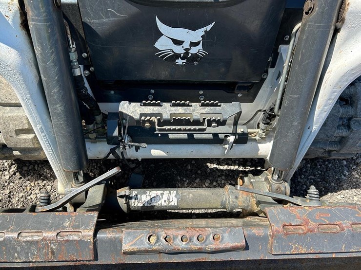 2021-bobcat-t64-image-10