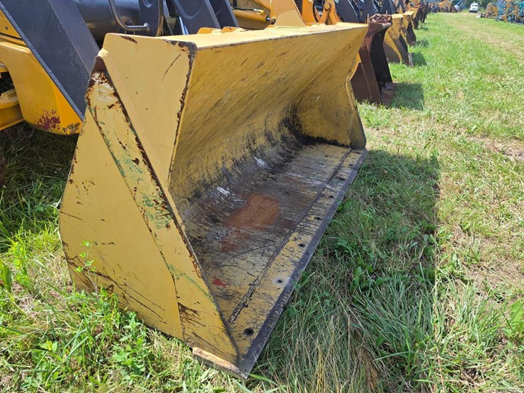2021-deere-710l-image-13