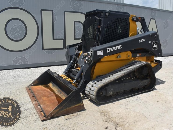 2024-deere-333g-image-1