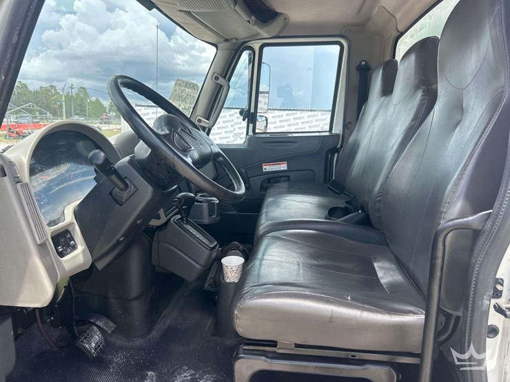 2018-international-durastar-4300-image-14