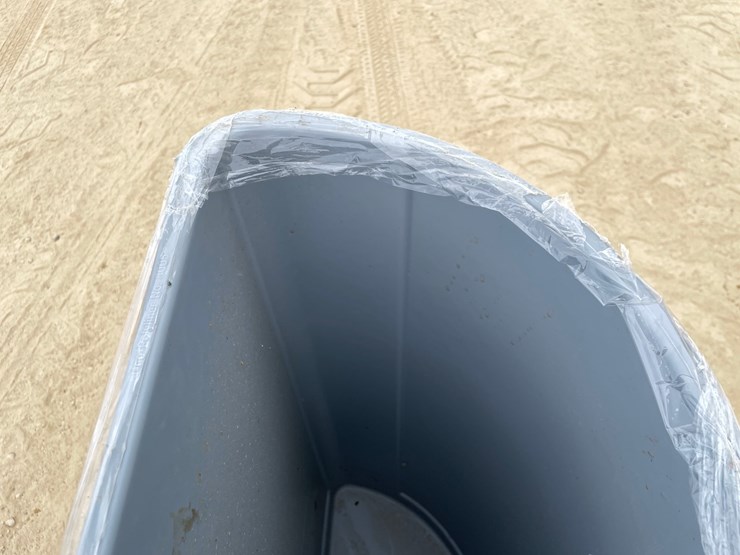#3410-•-(3)-flush-wall-rubbermaid-recycling-bins-image-7