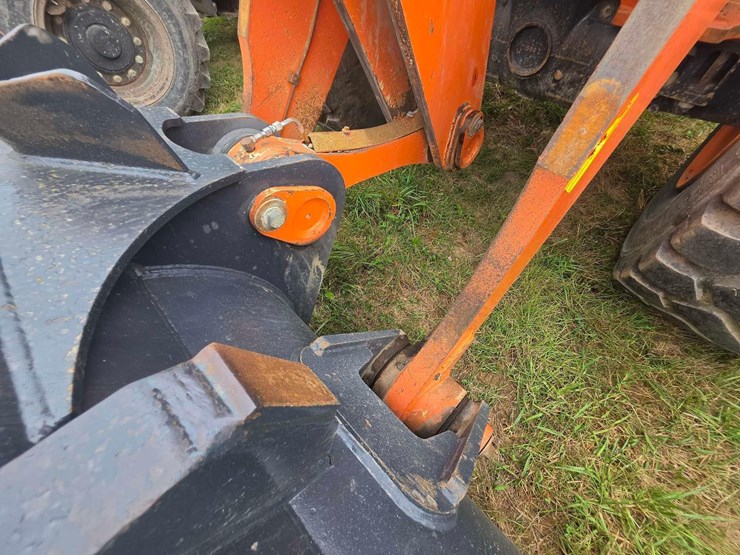 2019-hitachi-zw310-6-image-16