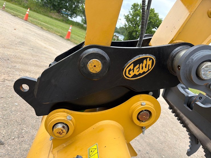 caterpillar-315fl-image-22