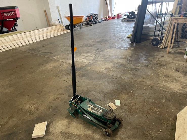 #8754-•-masterforce-3-ton-floor-jack-image-1