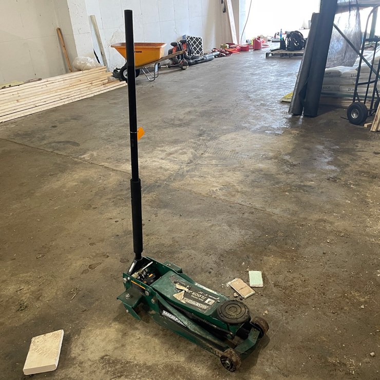 #8754 • Masterforce 3-Ton Floor Jack