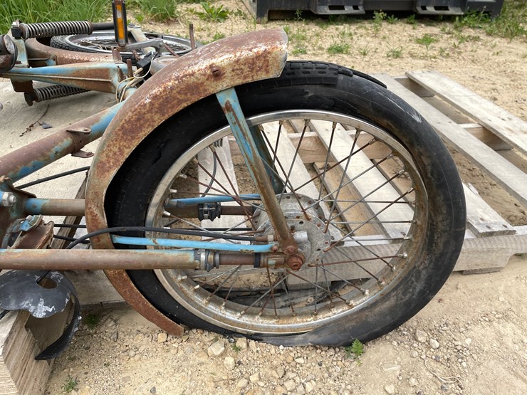 #3395-•-1980-jawa---motokov-moped-image-23