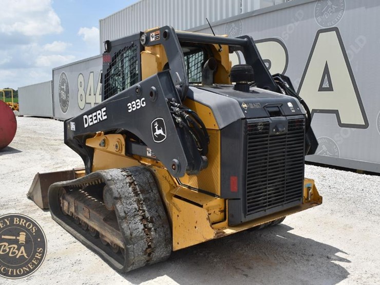 2017-deere-333g-image-3