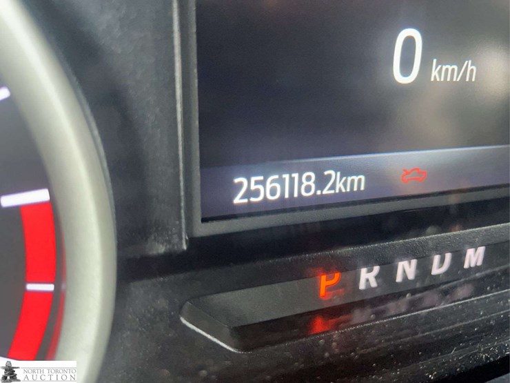 2021-ford-f250-image-13