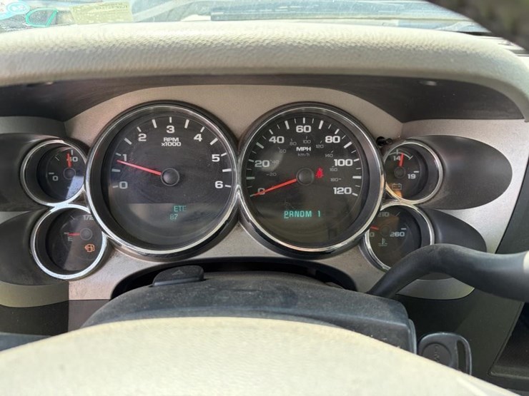 2012-gmc-2500hd-image-16